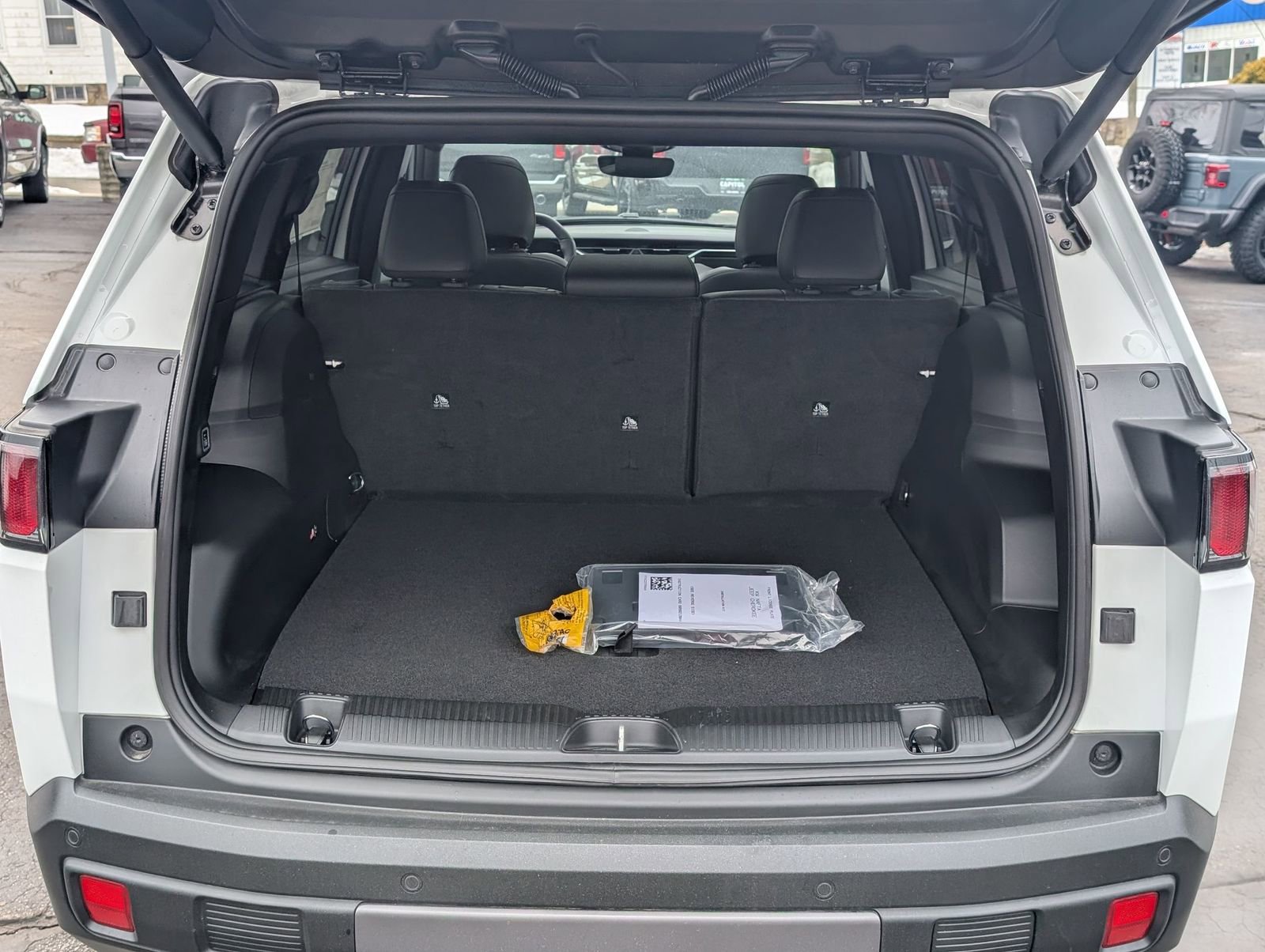 New 2026 Jeep Cherokee Limited image 23