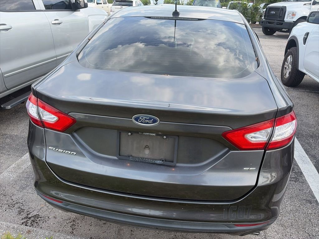 Used 2016 Ford Fusion SE FWD image 7