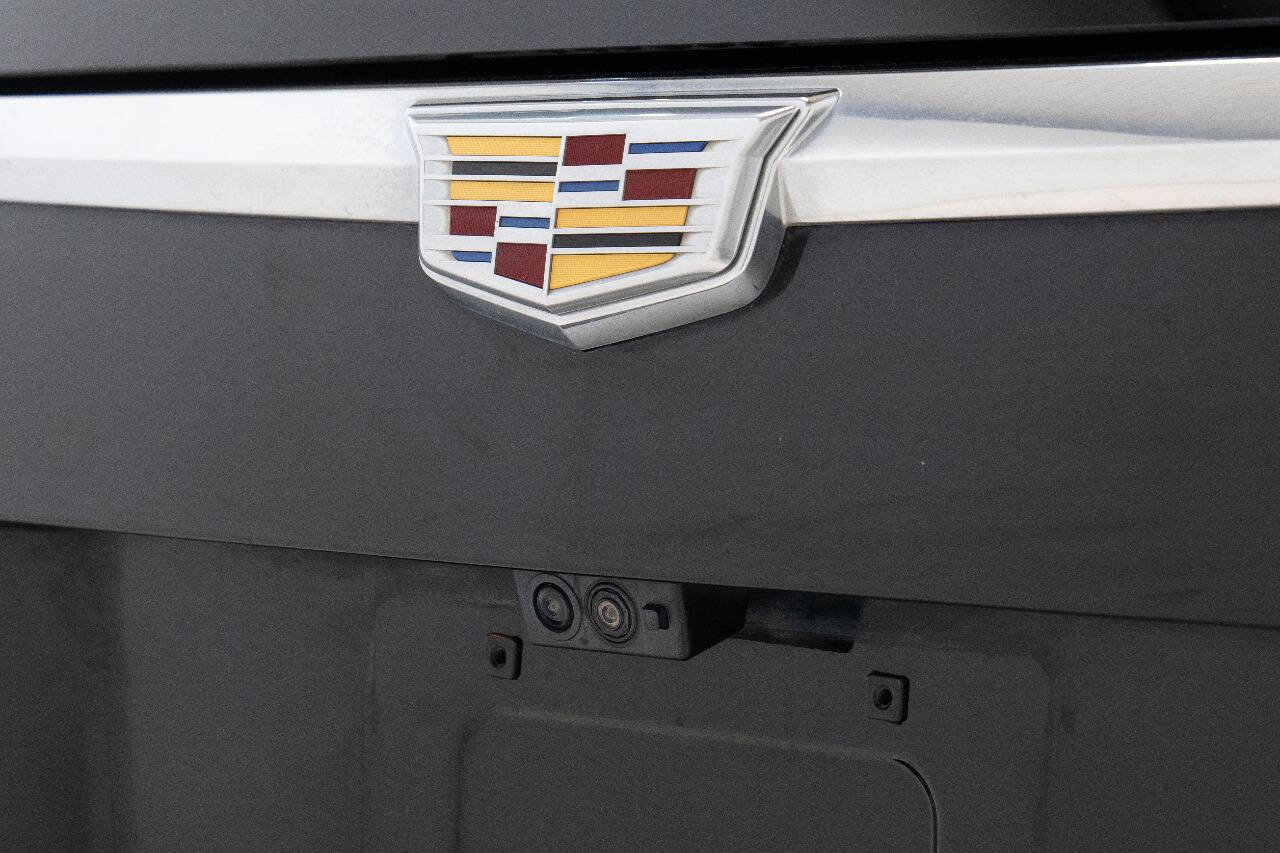 Used 2020 Cadillac Escalade Premium Luxury AWD/4WD image 16