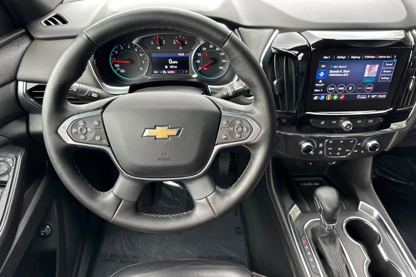 Used 2023 Chevrolet Traverse LT FWD image 16