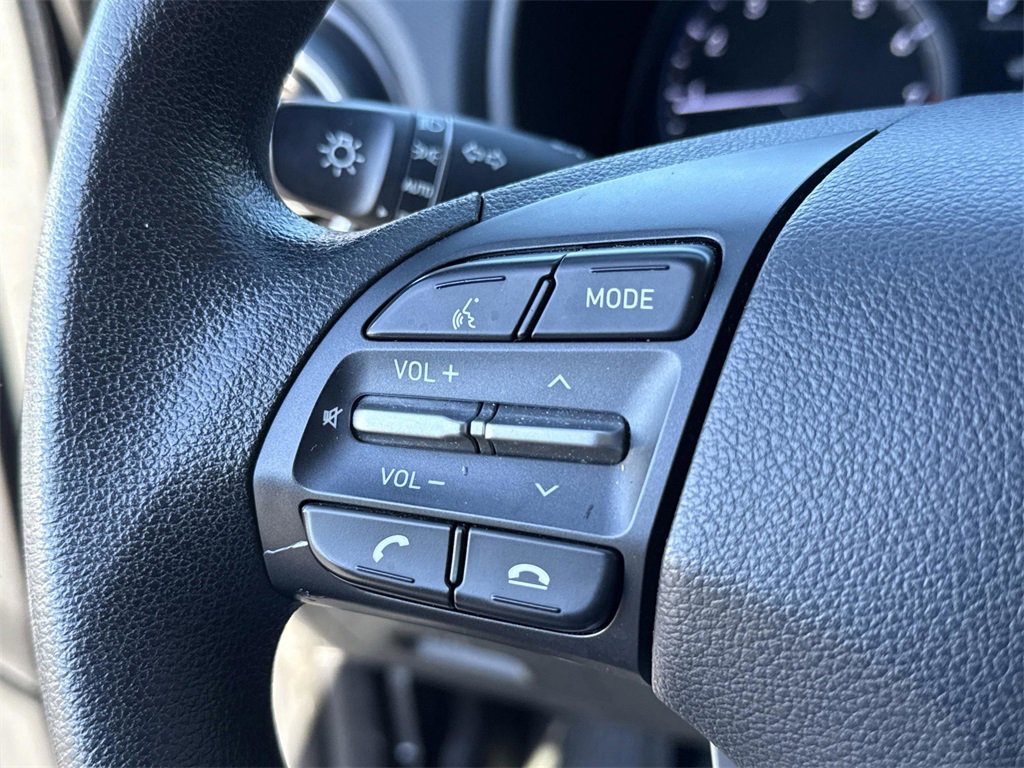 Used 2018 Hyundai Kona SE image 38