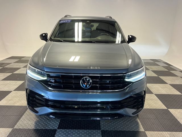 Certified 2023 Volkswagen Tiguan SE R-Line FWD image 2