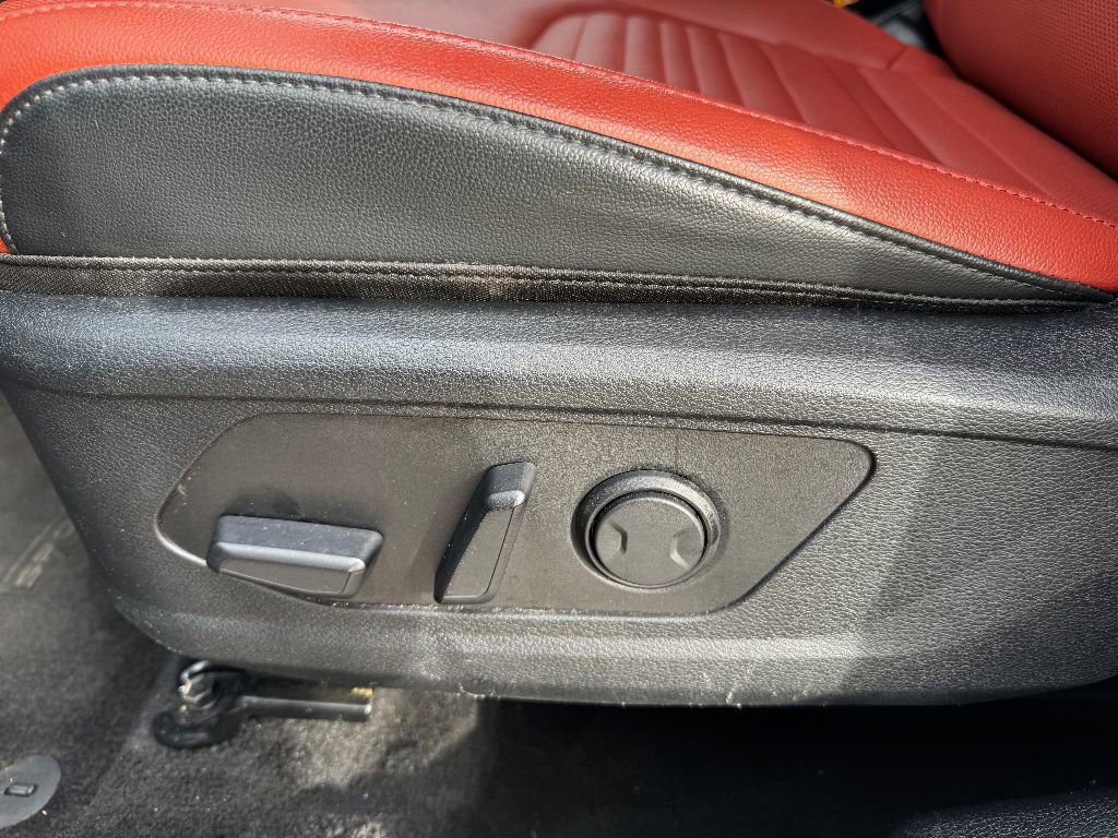 Used 2024 Kia Sportage SX image 15