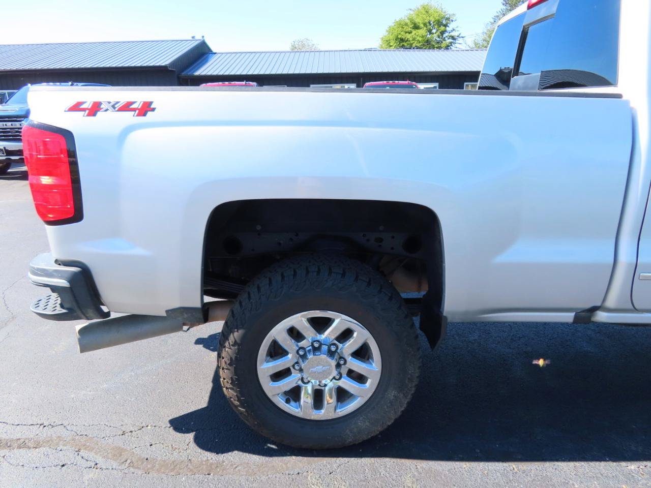 Used 2019 Chevrolet Silverado 2500 LTZ w/ Duramax Plus Package AWD/4WD image 21