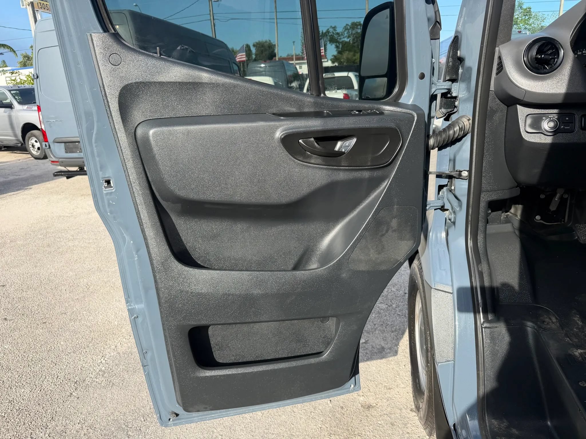 Used 2019 Mercedes-Benz Sprinter 170 image 11