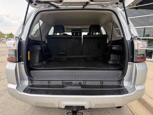 Used 2023 Toyota 4Runner SR5 Premium w/ Moonroof Package AWD/4WD image 4