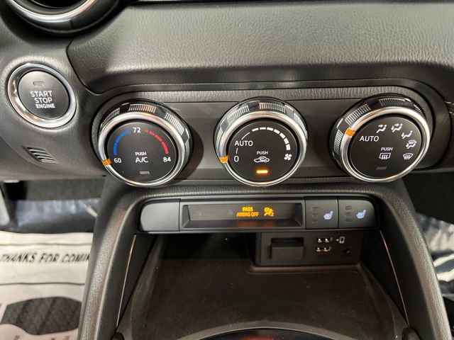 Used 2021 MAZDA MX-5 Miata Grand Touring RWD image 28