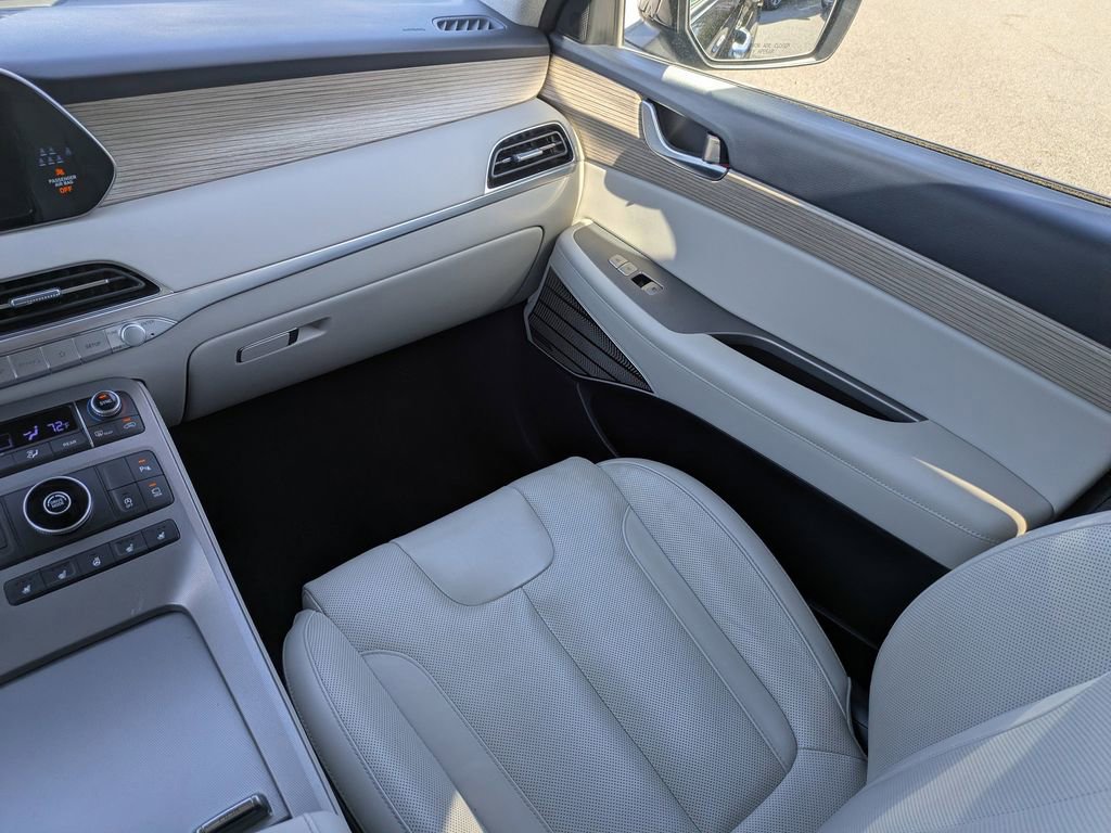 Used 2022 Hyundai Palisade Limited FWD image 18