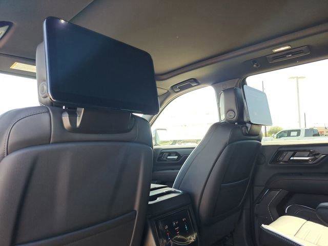 New 2026 GMC Yukon AT4 Ultimate w/ LPO, Floor Liner Package image 10