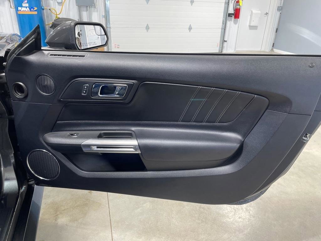 Used 2015 Ford Mustang GT Premium image 23