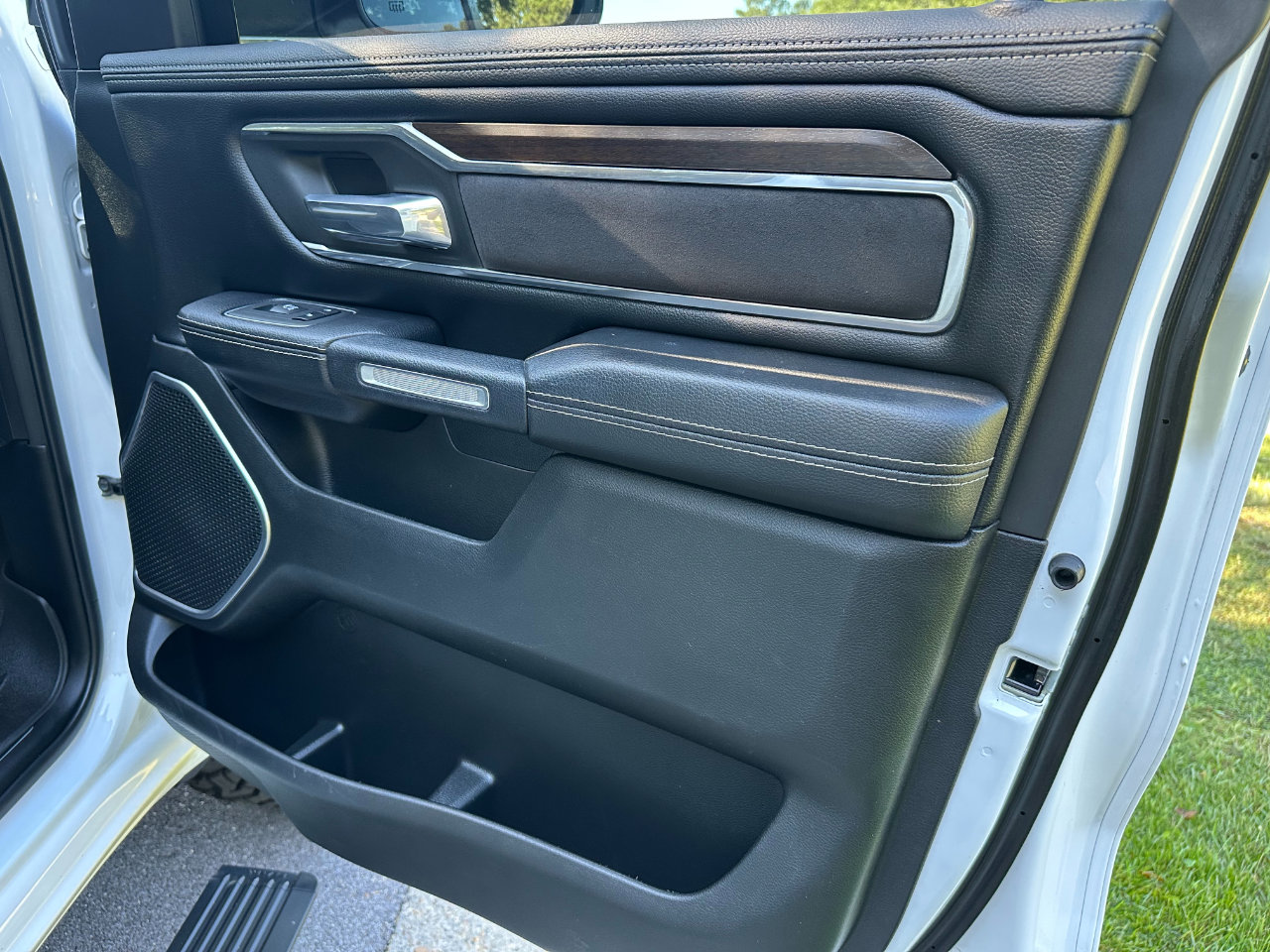 Used 2021 RAM 1500 Laramie w/ Laramie Southwest Edition image 26