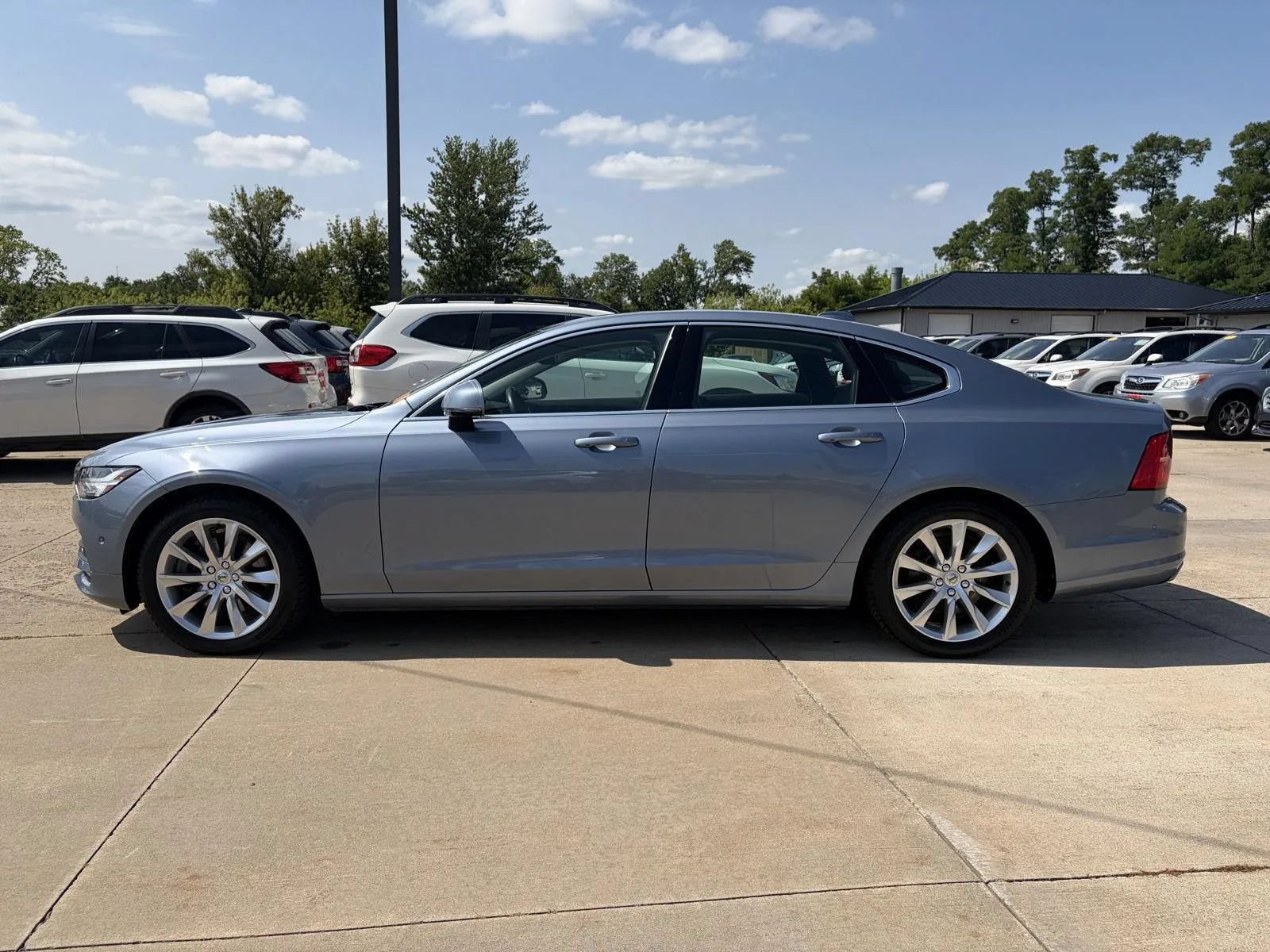 Used 2017 Volvo S90 T6 Momentum w/ Climate Package AWD/4WD image 5