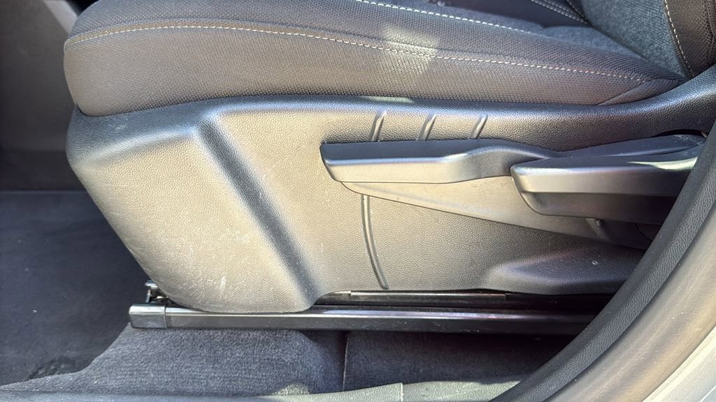 Used 2025 GMC Terrain Elevation FWD image 11