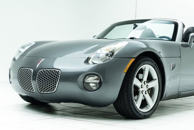Used 2007 Pontiac Solstice Convertible w/ Premium Package RWD image 10