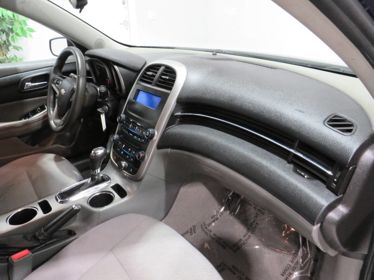 Used 2014 Chevrolet Malibu LS w/ Protection Package FWD image 8