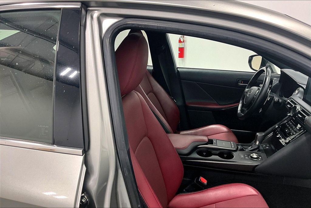 Used 2023 Lexus IS 300 w/ Comfort Package image 7