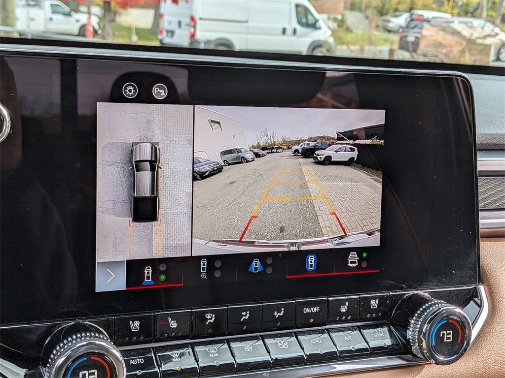 Used 2023 GMC Canyon AT4 w/ AT4 Premium Package image 18