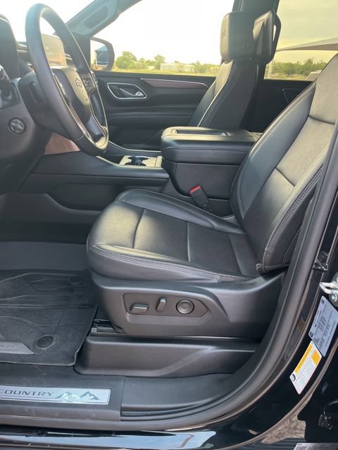 Used 2023 Chevrolet Tahoe High Country AWD/4WD image 15