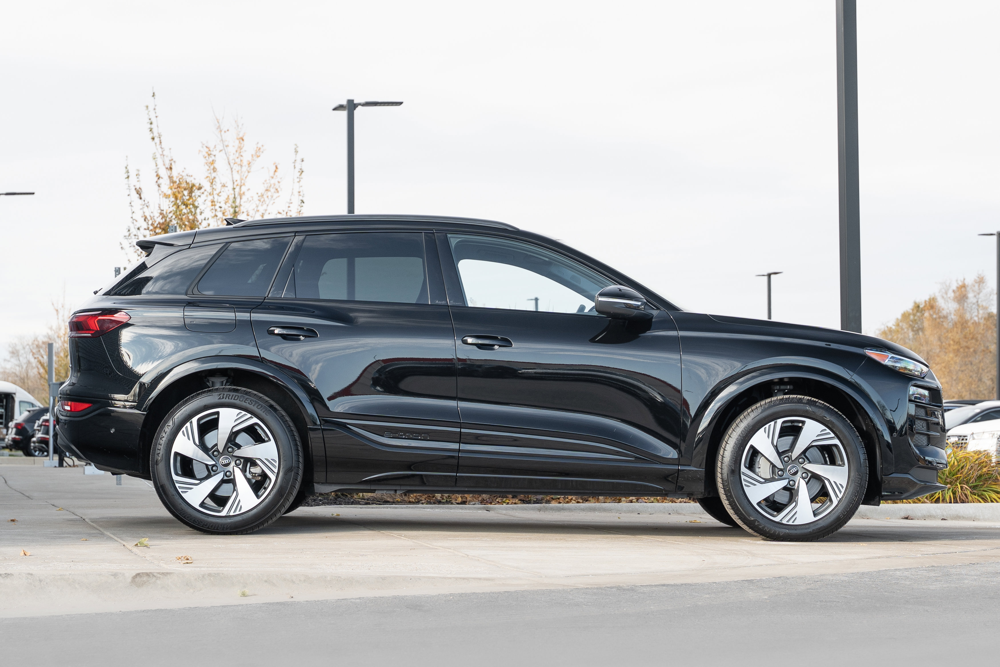 Certified 2025 Audi Q6 e-tron Premium Plus w/ Premium Plus image 3