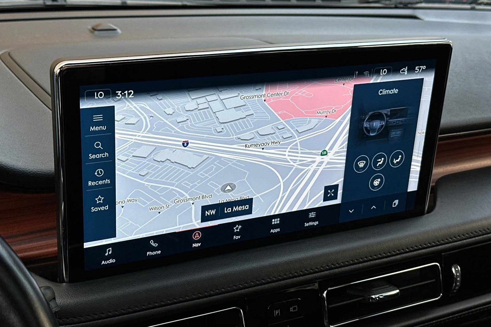 Used 2022 Lincoln Nautilus Reserve w/ Equipment Group 202A image 18