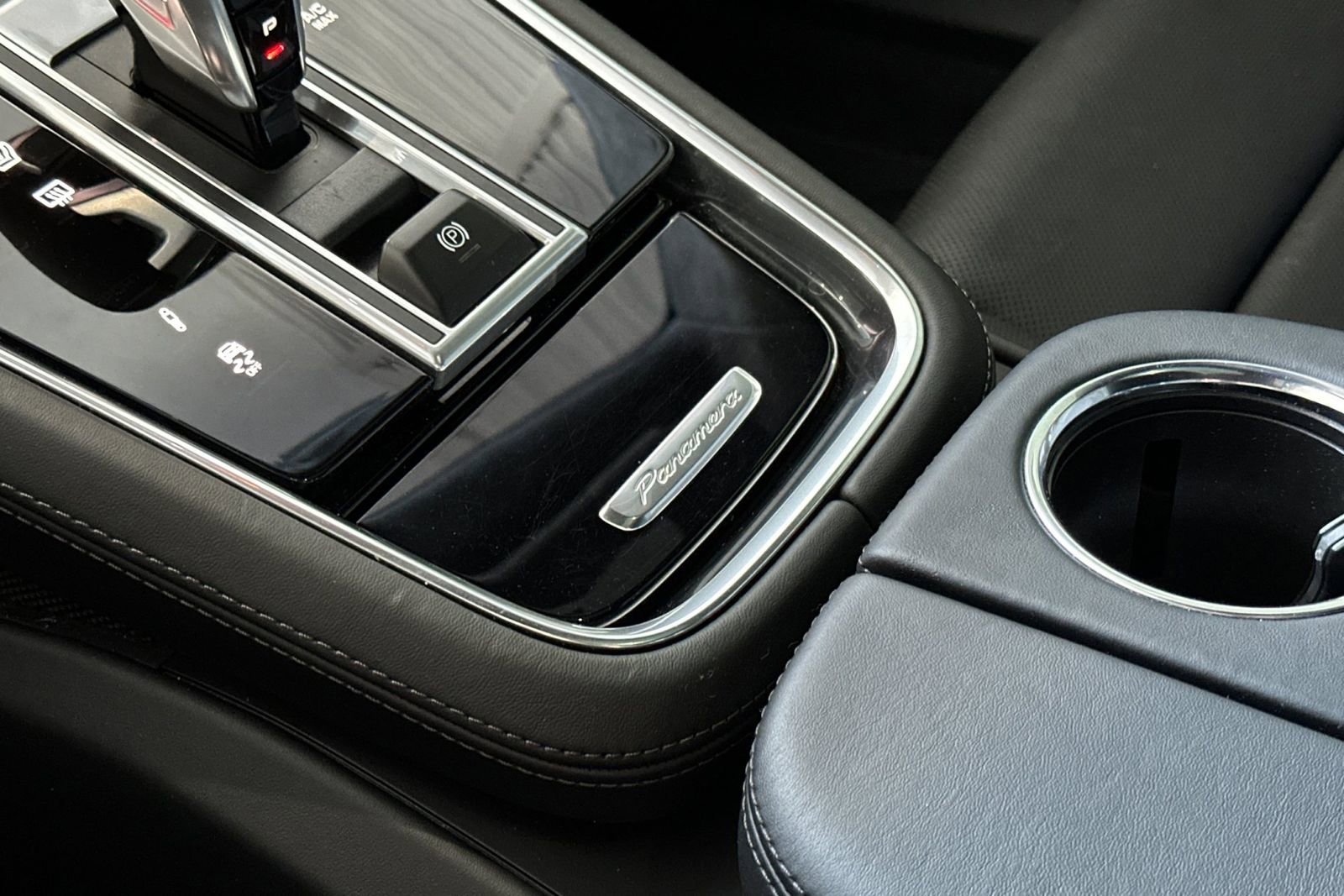 Certified 2022 Porsche Panamera Turbo S image 26