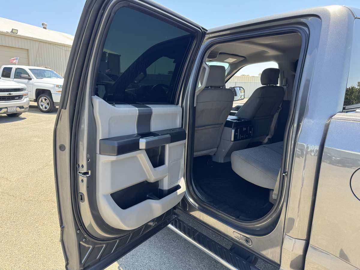 Used 2017 Ford F150 XLT w/ Equipment Group 302A Luxury image 22