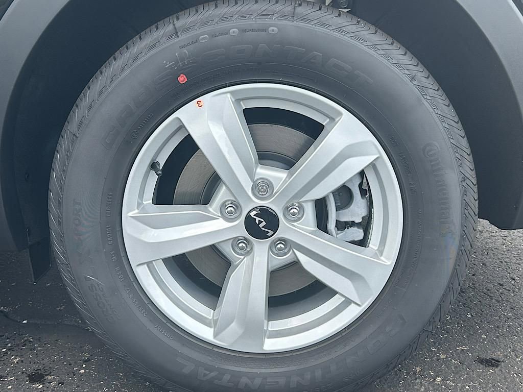 New 2025 Kia Sorento LX image 24