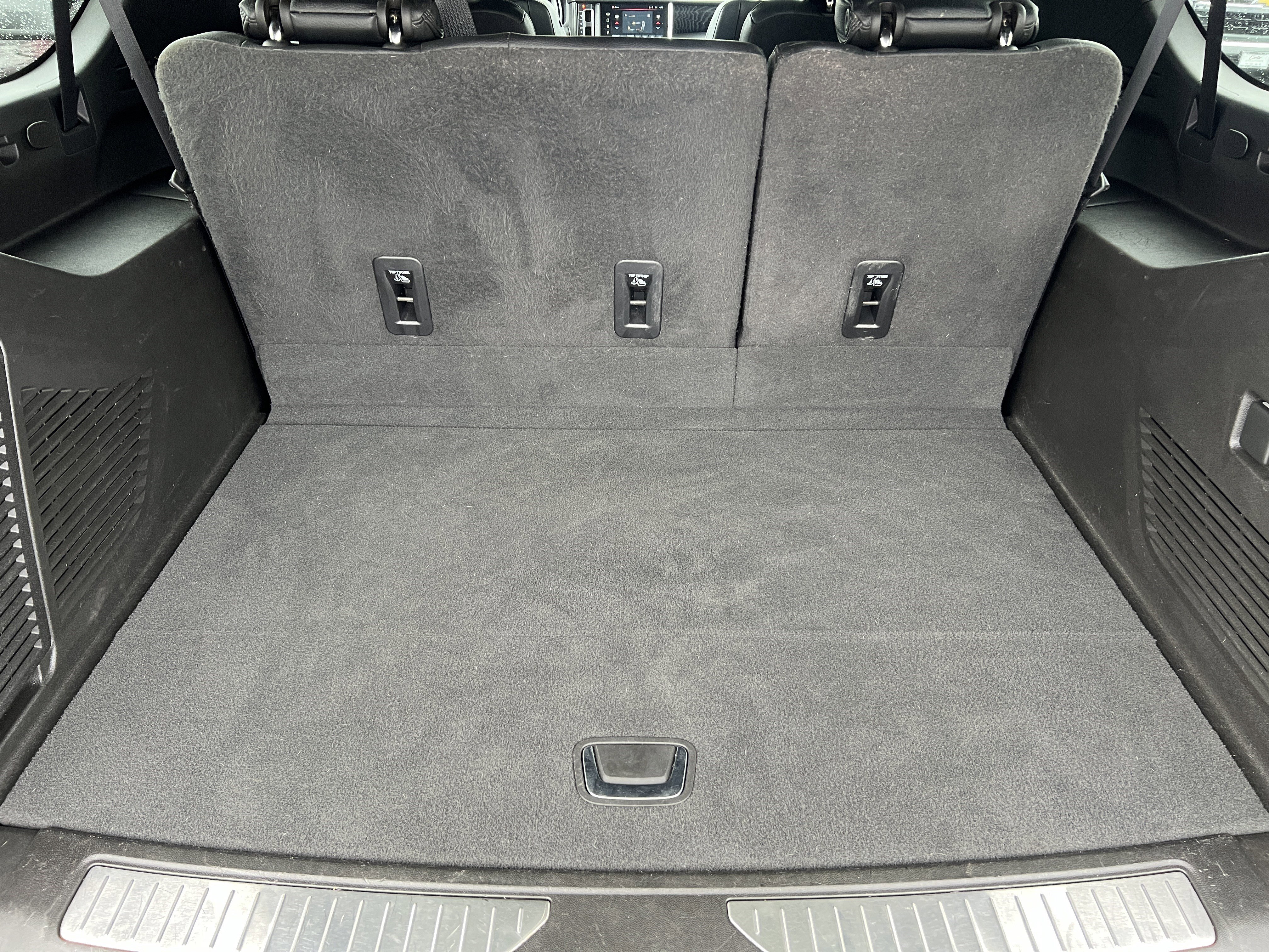 Certified 2022 GMC Yukon XL Denali image 19