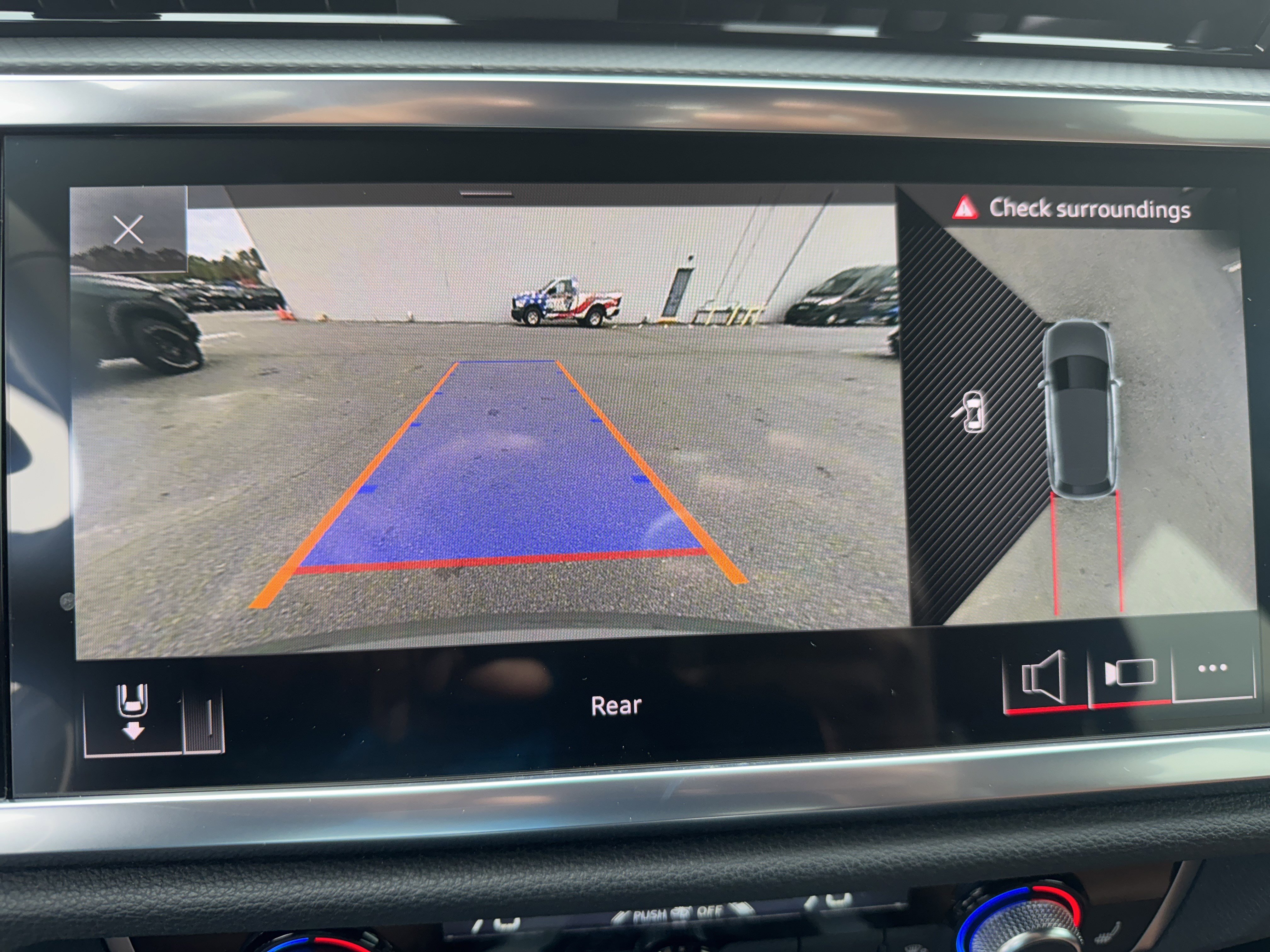 Used 2020 Audi Q3 2.0T Prestige image 36