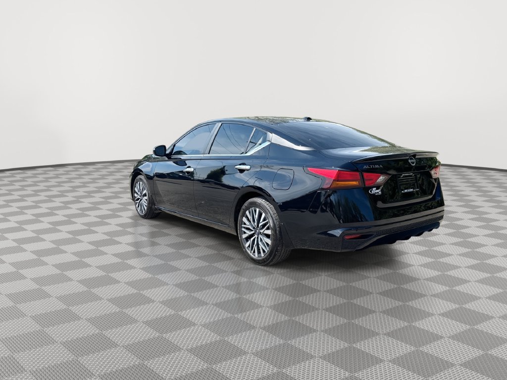 Certified 2025 Nissan Altima 2.5 SV FWD image 9