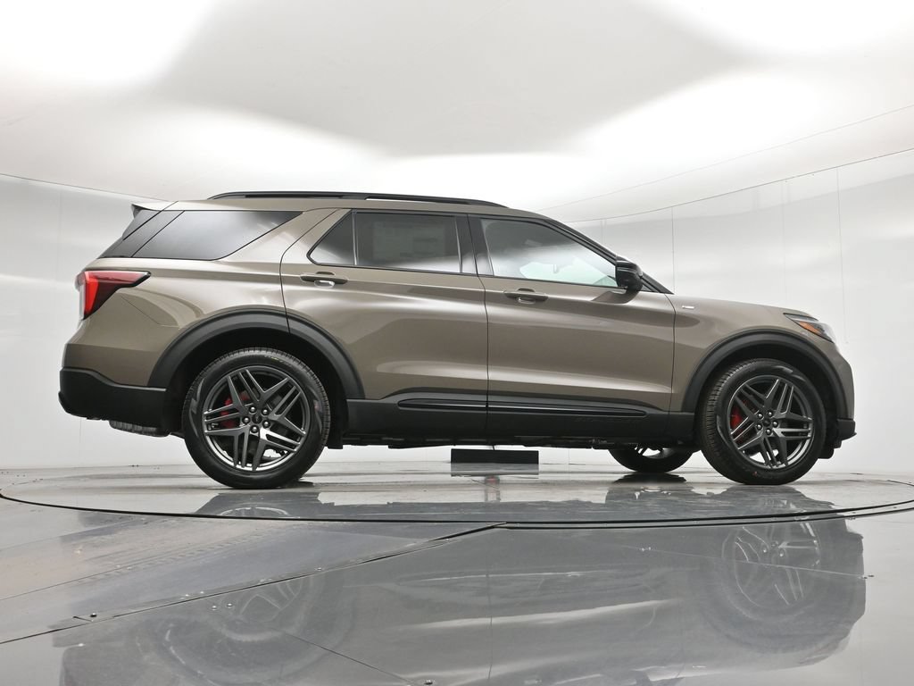 New 2026 Ford Explorer ST-Line w/ ST-Line Street Pack AWD/4WD image 50