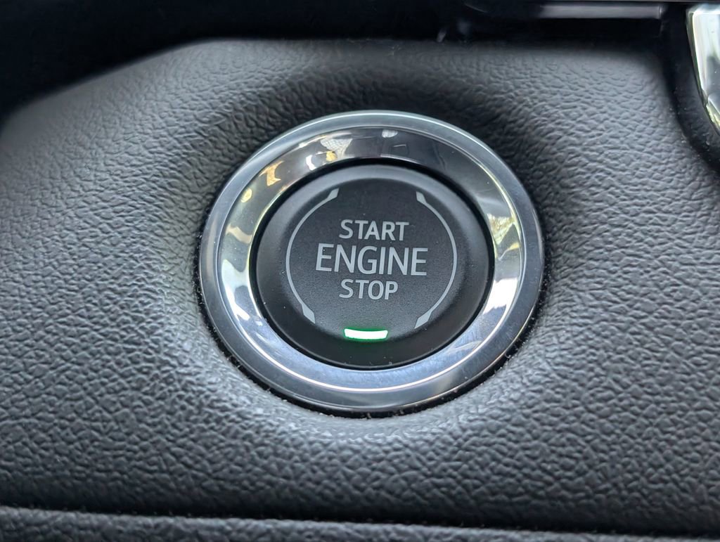 Used 2023 Chevrolet Colorado LT w/ LT Convenience Package RWD image 22