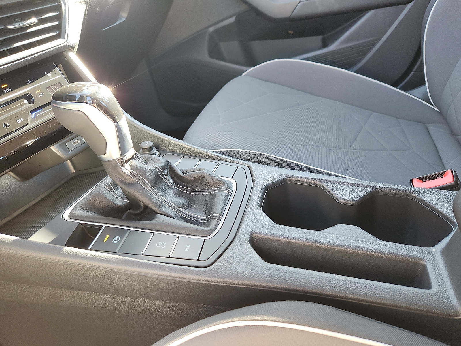 Certified 2025 Volkswagen Jetta Sport image 20