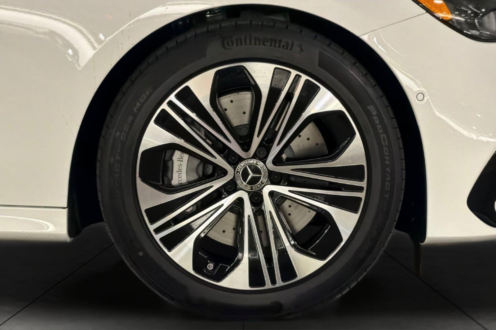 New 2027 Mercedes-Benz E 450 4MATIC Sedan image 25