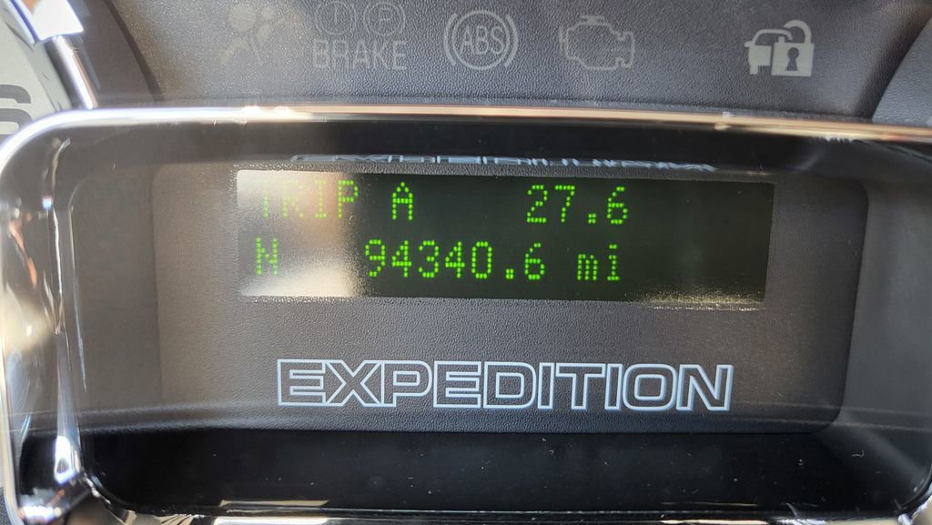 Used 2010 Ford Expedition Limited RWD image 36