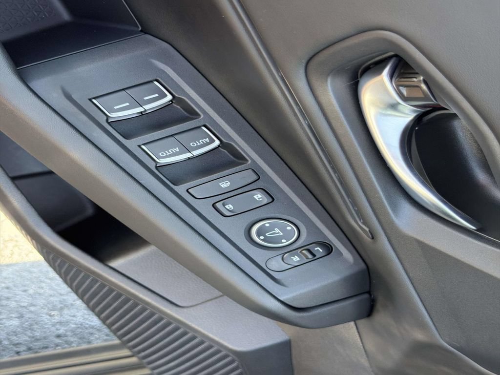 Used 2025 Honda Accord SE image 19