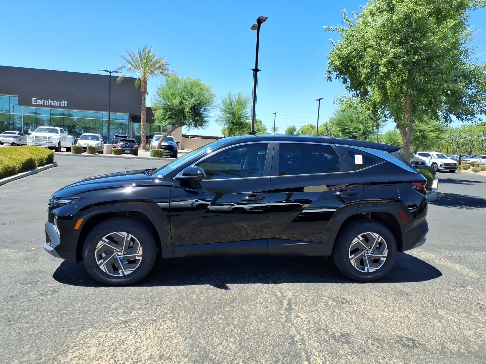 New 2026 Hyundai Tucson Blue SE AWD/4WD image 3