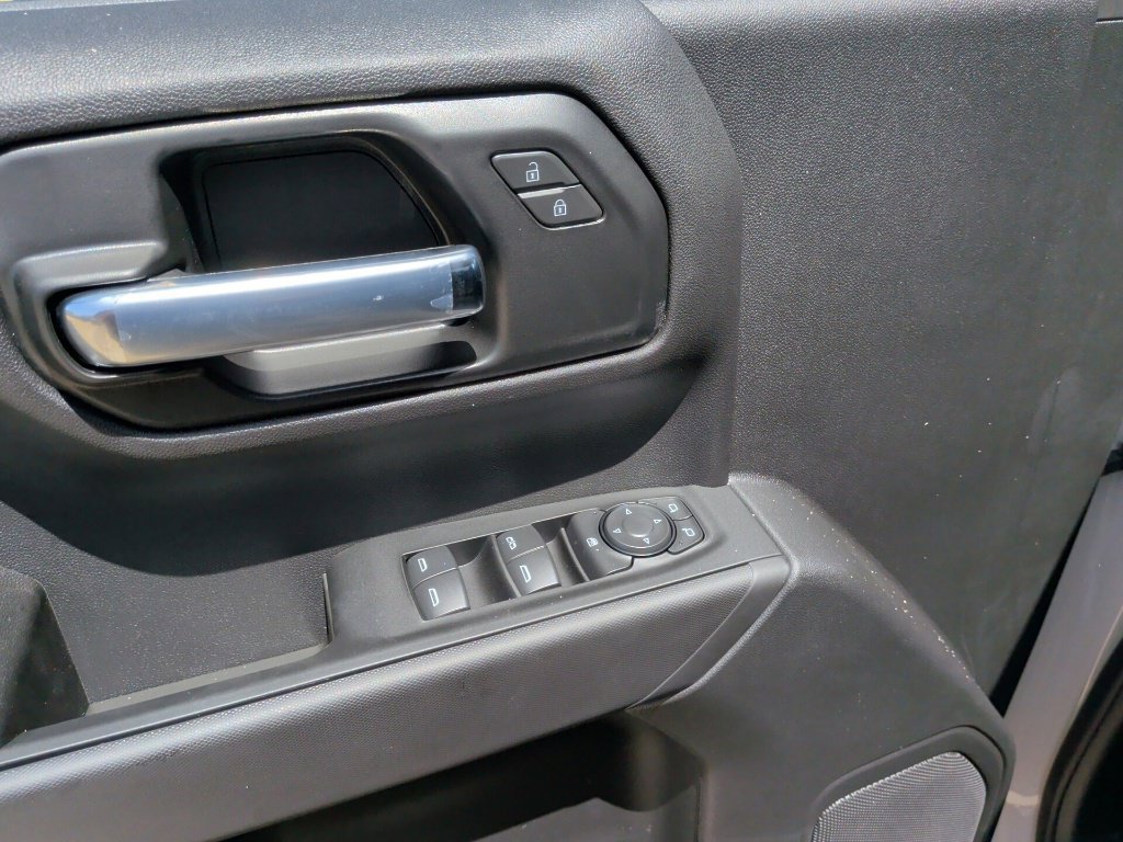 New 2026 Chevrolet Silverado 1500 Custom w/ LPO, Dark Essentials Package RWD image 11