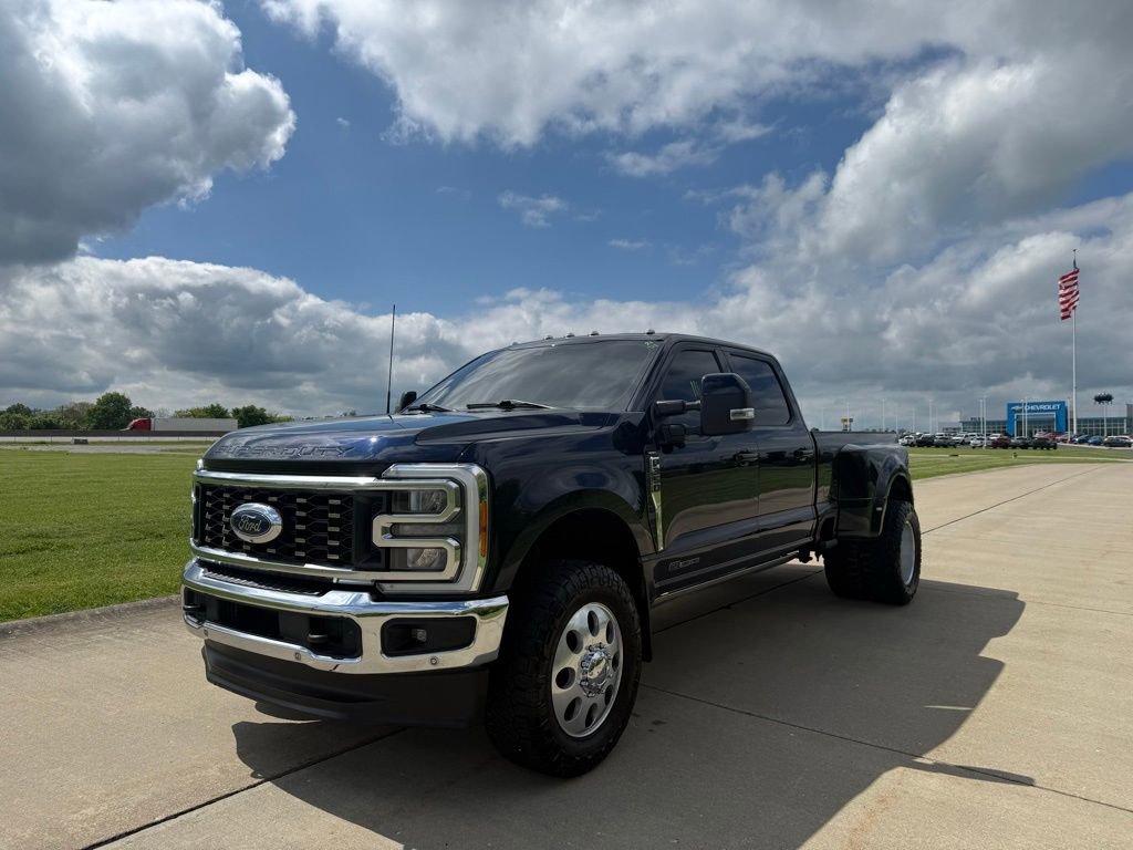 Used 2023 Ford F350 Lariat w/ Lariat Ultimate Package AWD/4WD image 8