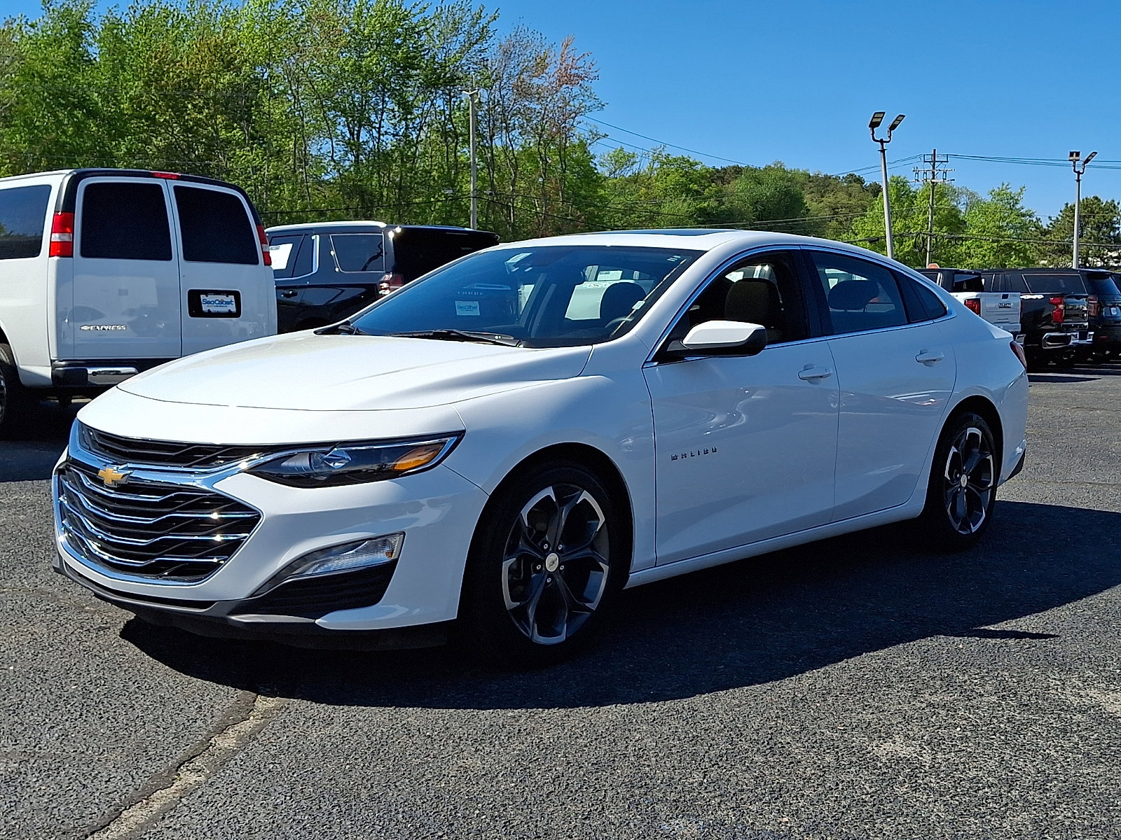 Used 2024 Chevrolet Malibu LT FWD image 3