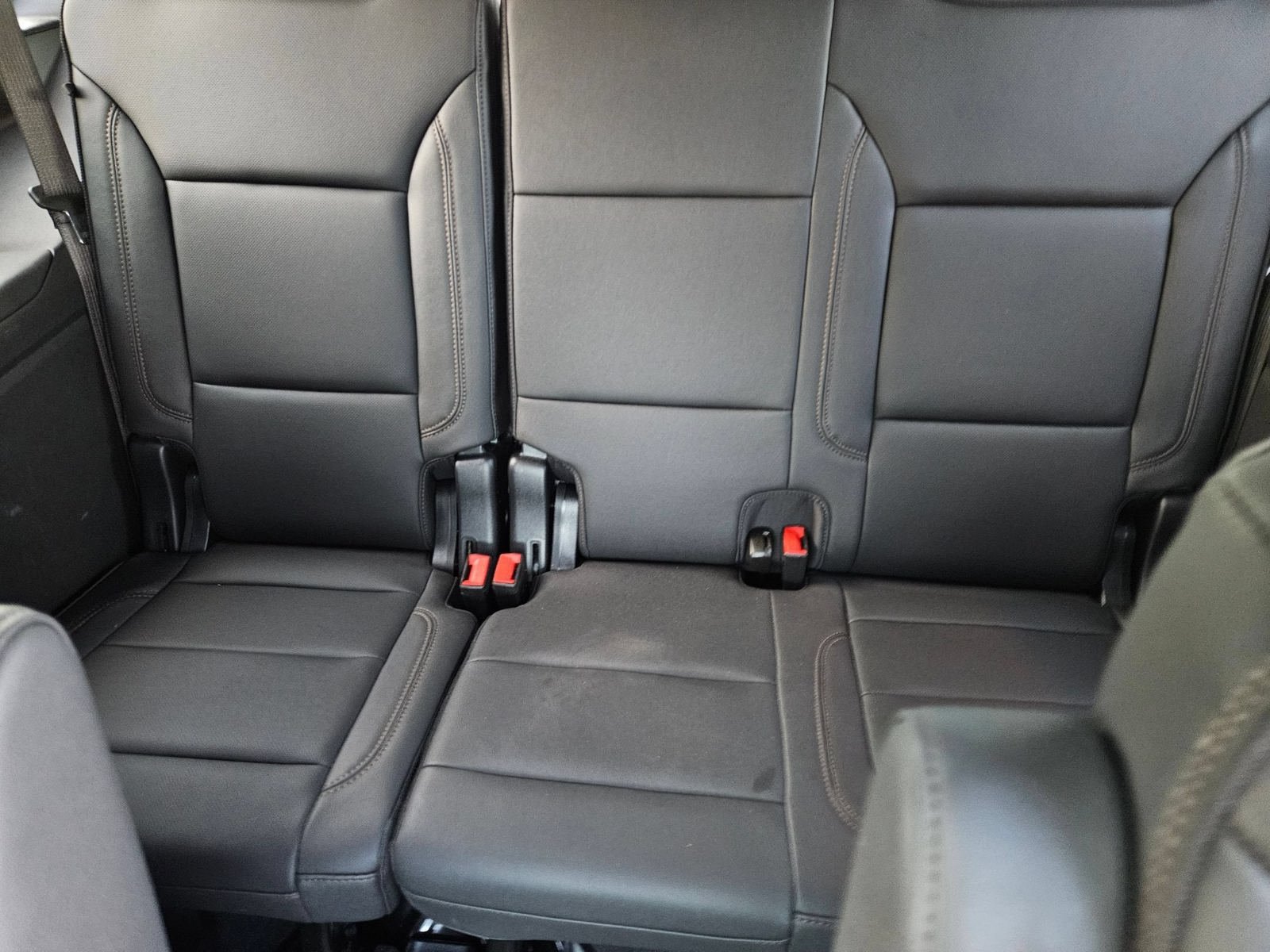 Used 2025 Chevrolet Tahoe High Country AWD/4WD image 29