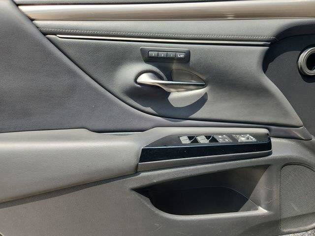 Used 2022 Lexus ES 350 F Sport w/ Accessory Package 2 FWD image 22