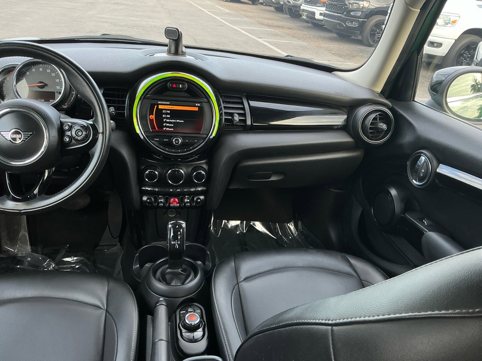 Used 2020 MINI Cooper 4-Door Hardtop FWD image 16
