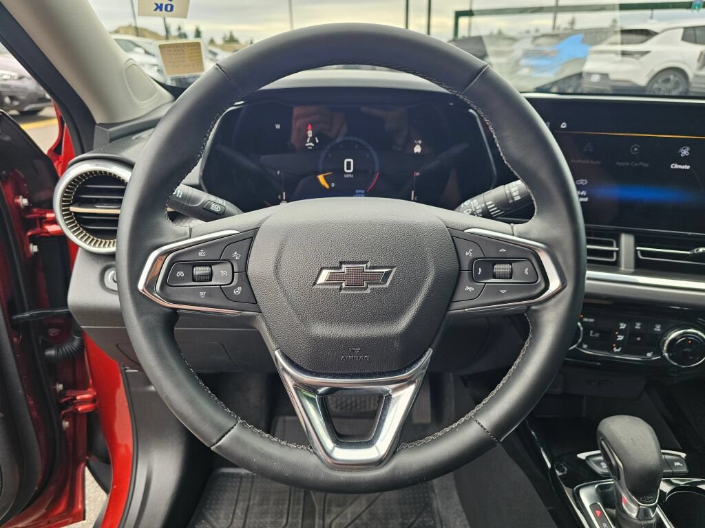 Used 2024 Chevrolet Trax ACTIV w/ Driver Confidence Package FWD image 11