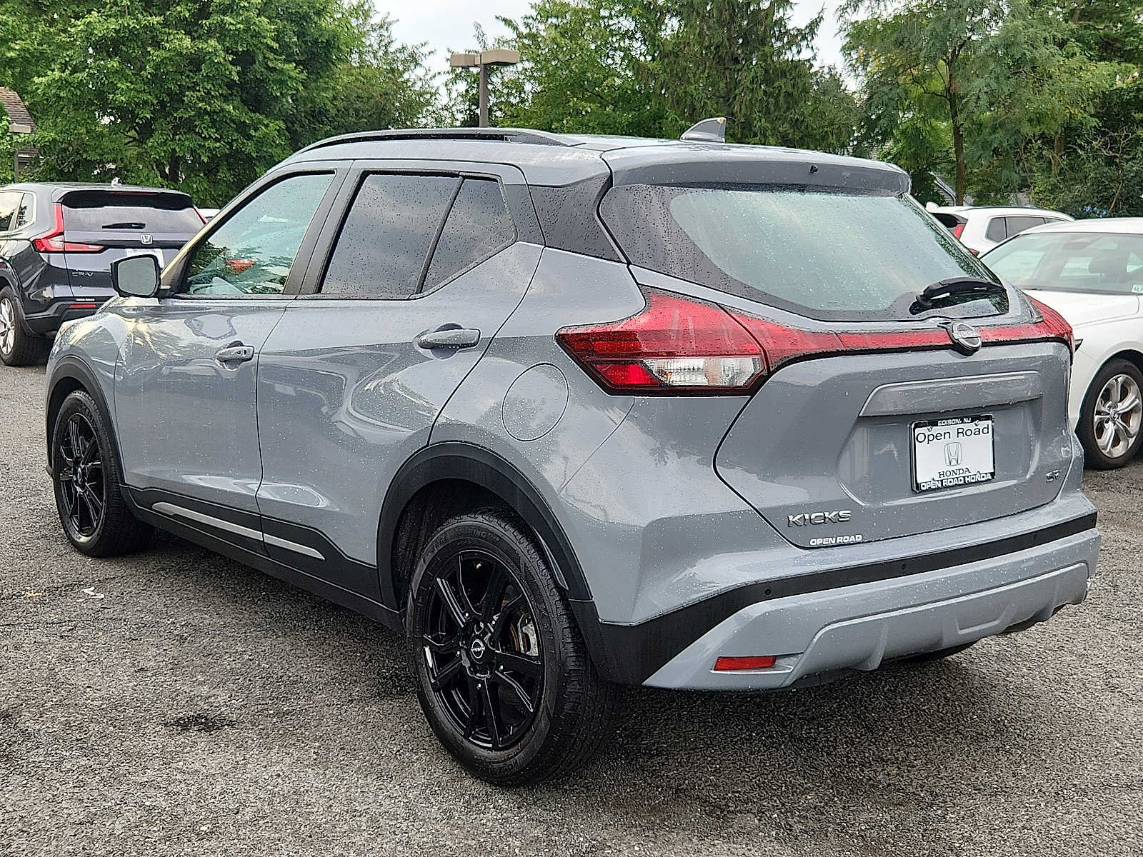 Used 2023 Nissan Kicks SR w/ SR Premium Package FWD image 4