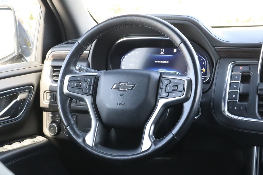 Used 2022 Chevrolet Tahoe Z71 w/ Luxury Package AWD/4WD image 28