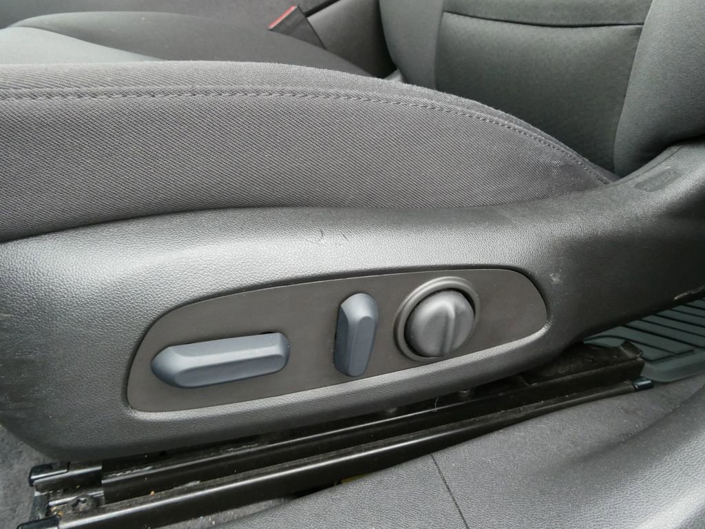 Used 2022 Chevrolet Malibu RS FWD image 23