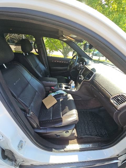 Used 2016 Jeep Grand Cherokee Summit AWD/4WD image 11