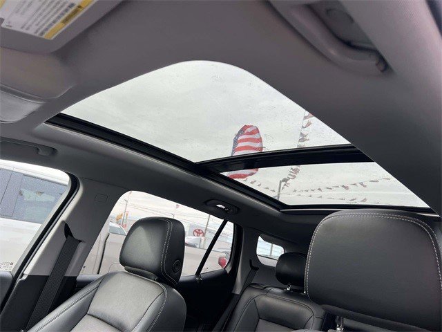 Certified 2022 GMC Terrain SLT w/ Elevation Edition image 15