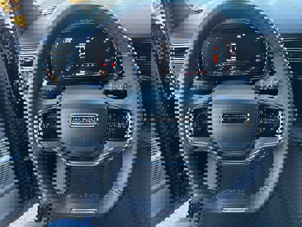 Used 2023 Jeep Grand Wagoneer Series II image 10